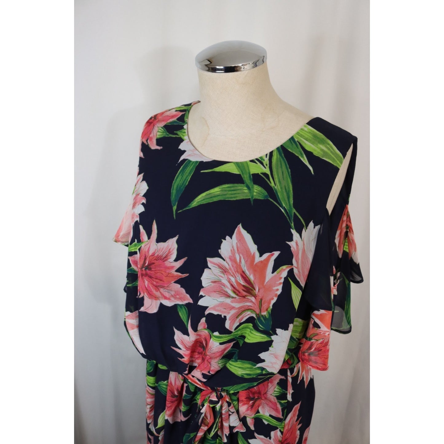 Eliza J Floral Dress Cold Shoulder 16W Slit Tie