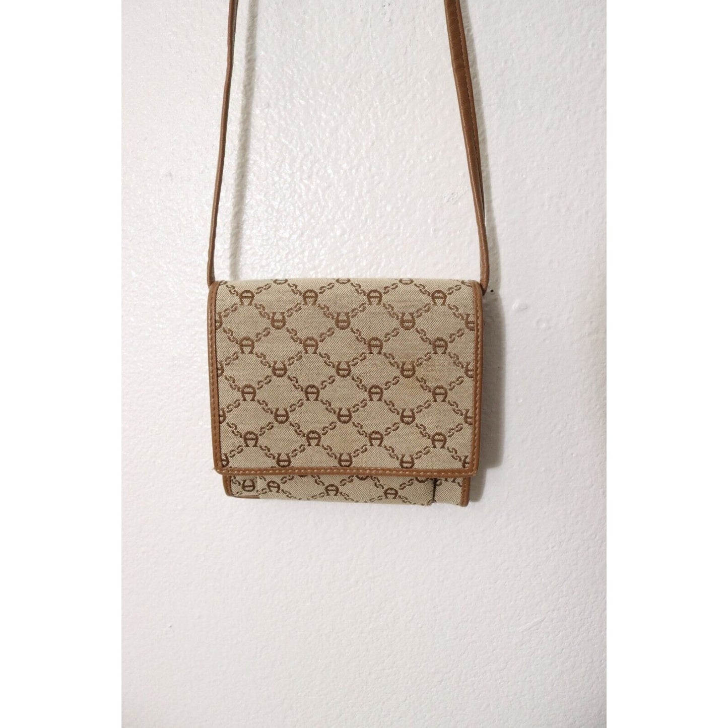 Etienne Aigner Crossbody Wallet Detachable Strap