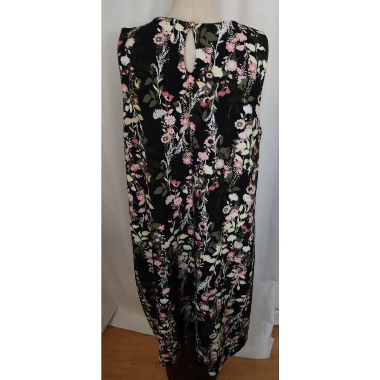 Inc International Concept 1X Black and Floral Sleeveless Polyester/Spandex