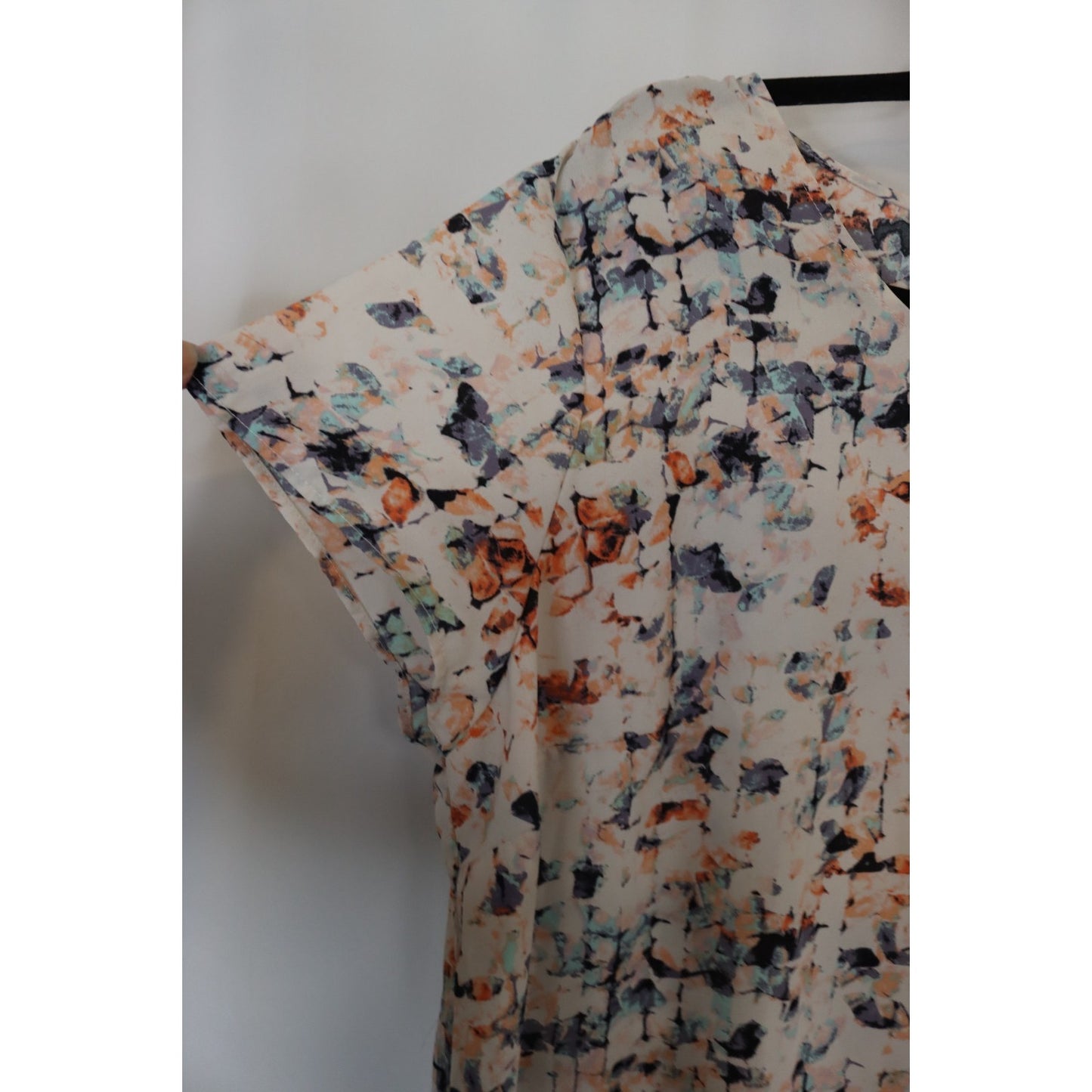 Liz Lange Maternity XXL Top Abstract Short Sleeve Polyester