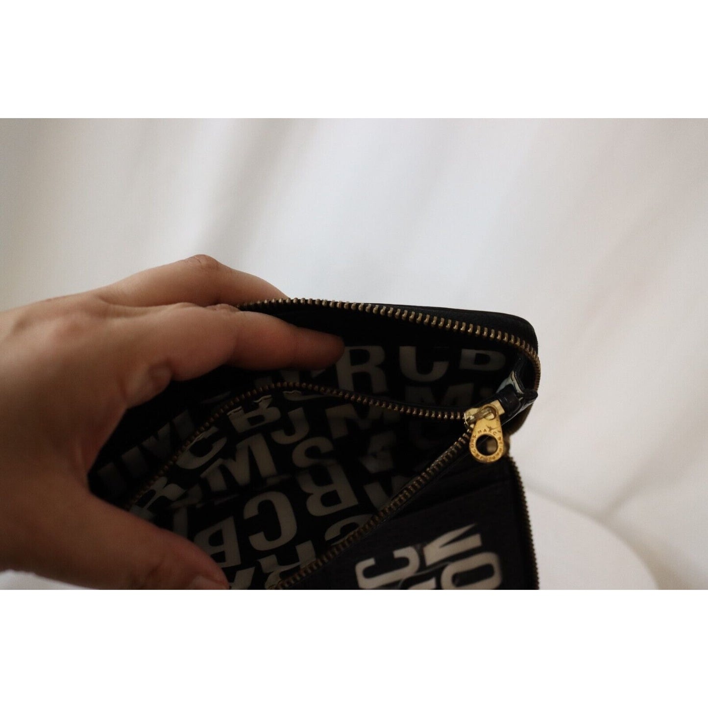 Marc by Marc Jacobs Standard Supply Leather Zip Around Wallet FLAW