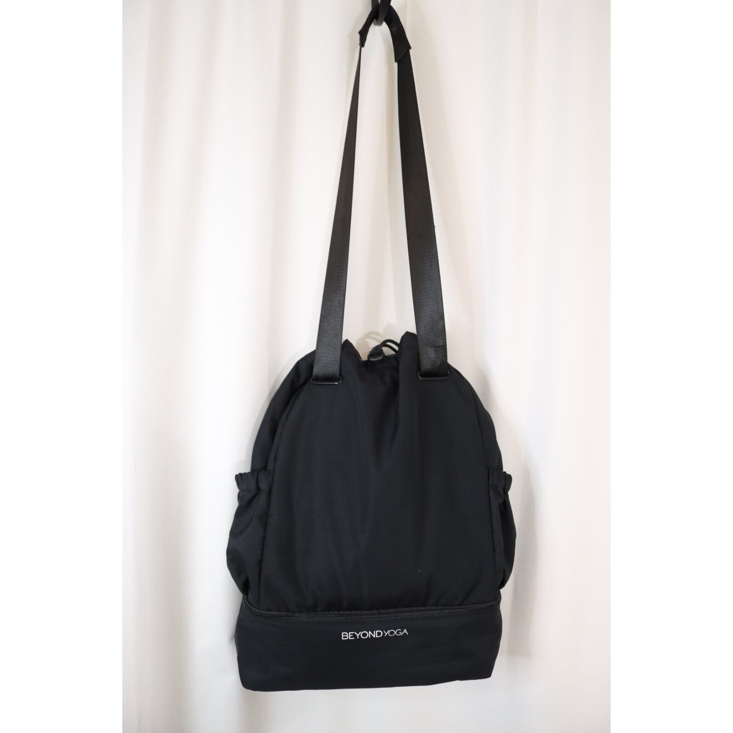 BEYOND YOGA NWT Convertible Gym Bag Backpack -Black Back Pack / Carrying Case