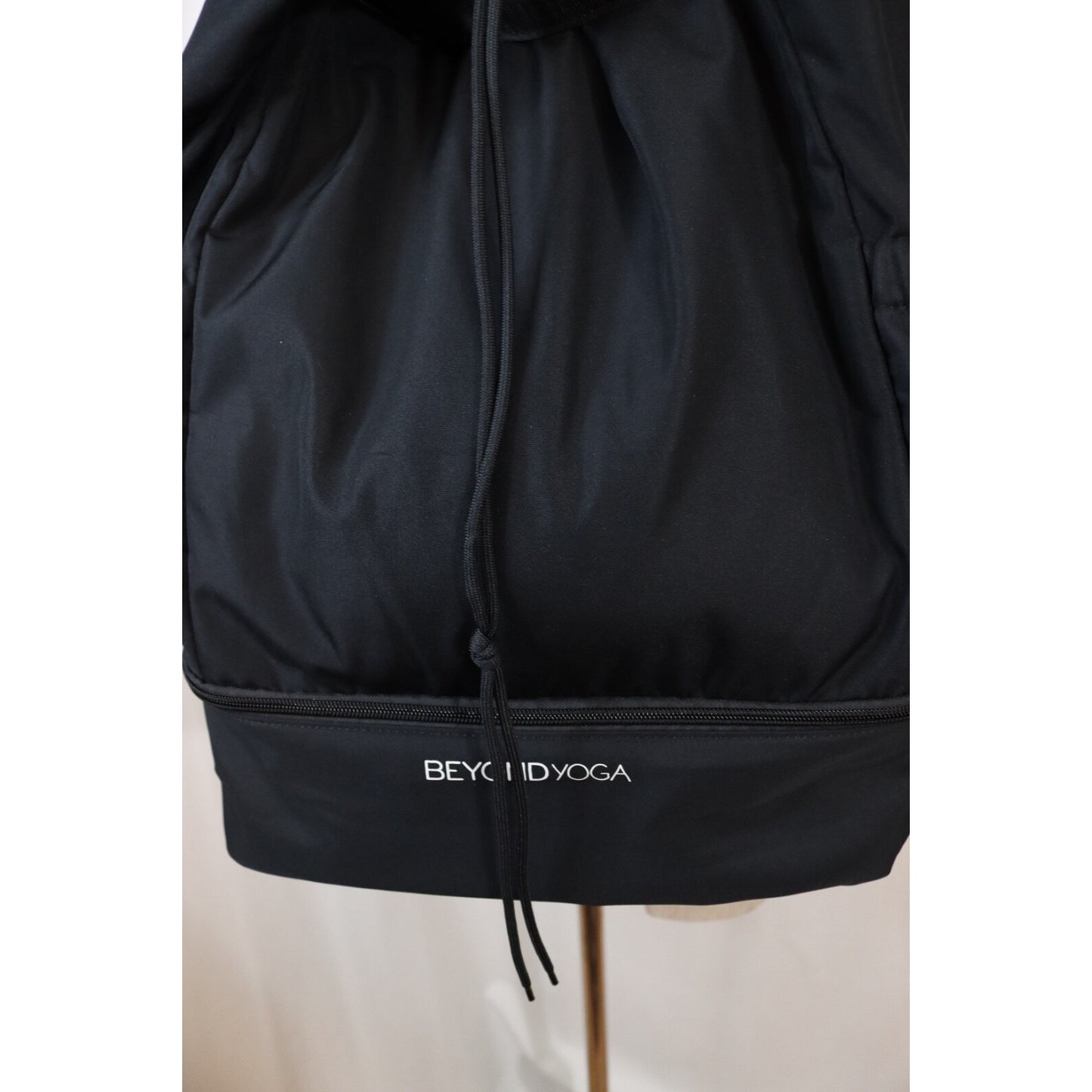 BEYOND YOGA NWT Convertible Gym Bag Backpack -Black Back Pack / Carrying Case