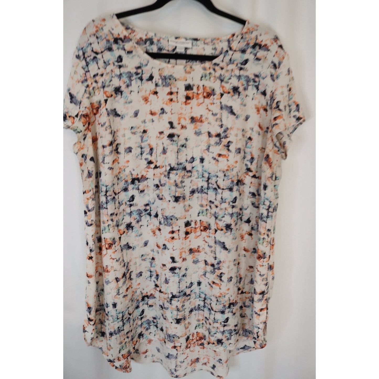 Liz Lange Maternity XXL Top Abstract Short Sleeve Polyester