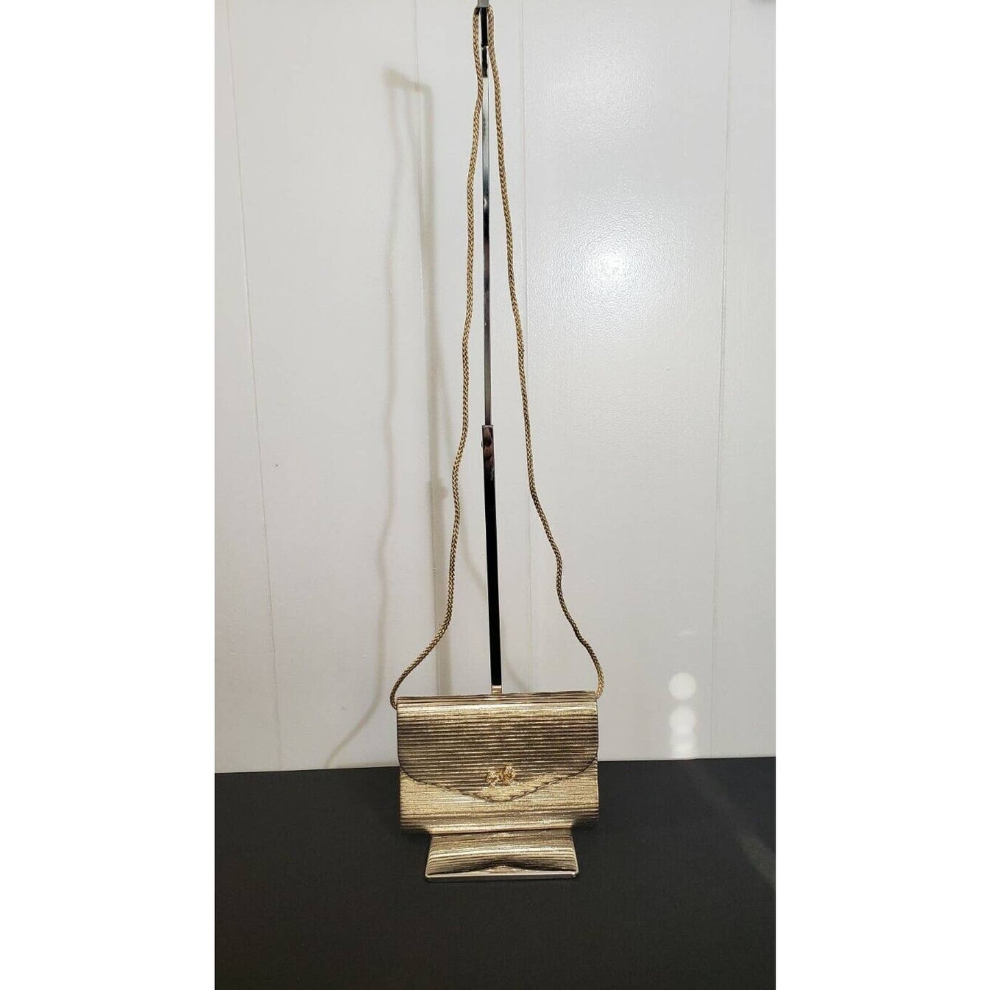 Accessory Lady Gold Crossbody/Clutch